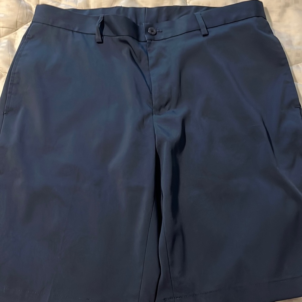 Men’s Slazenger Golf shorts.